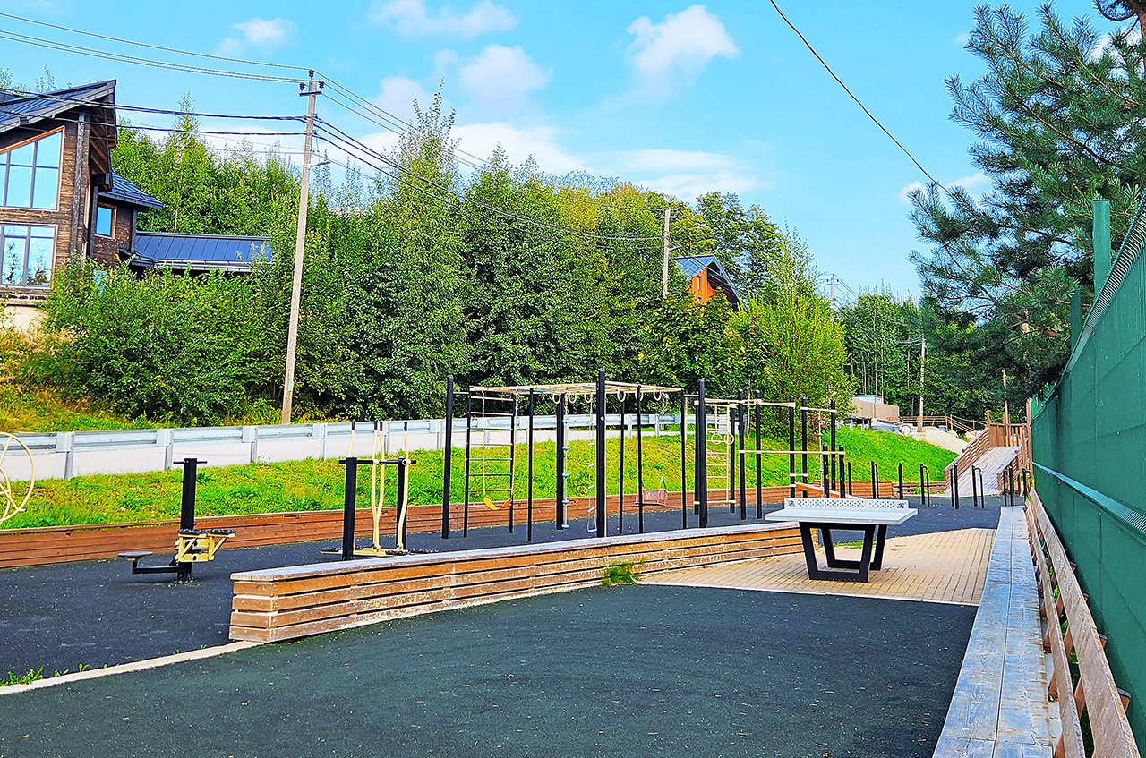 Дом 400 м²  на берегу Финского залива  на участке 22,5 сот