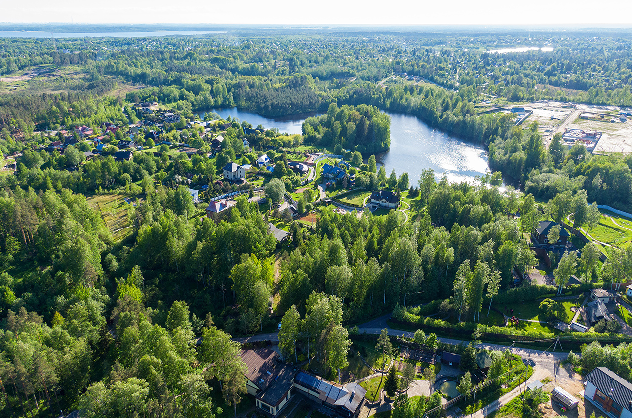 Дом 655,1 м² на участке 65 сот